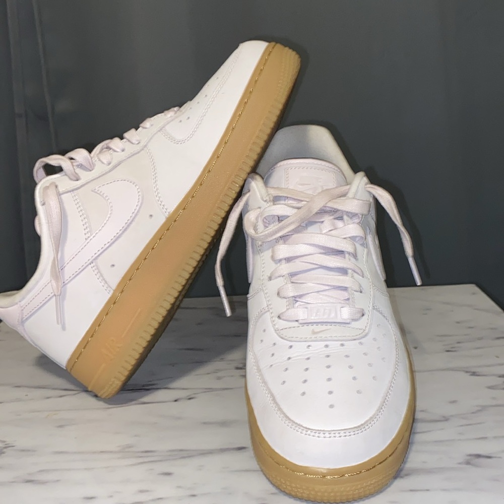 Nike - Picture 5 of 5